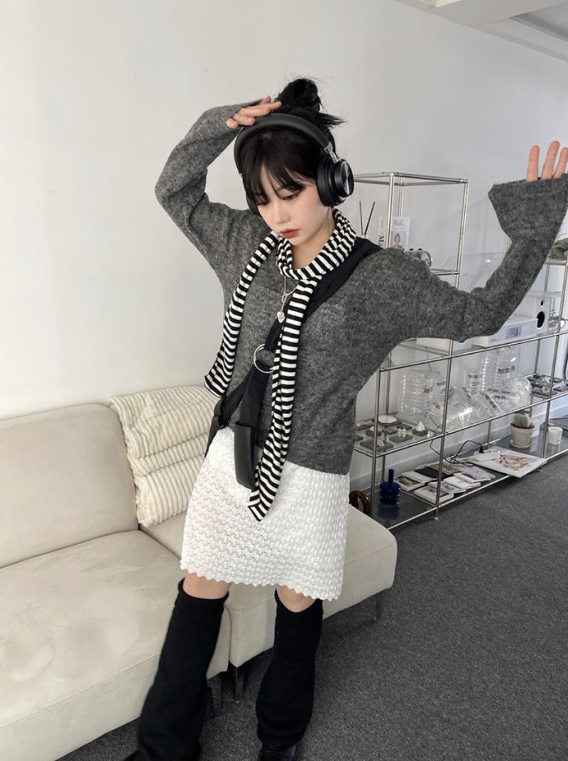 Basic alpaca v-neck knit