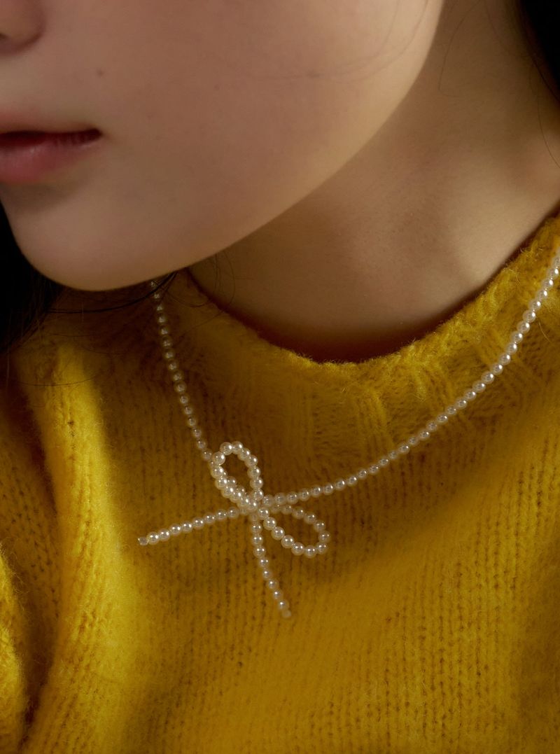 little pearl ribbon necklace