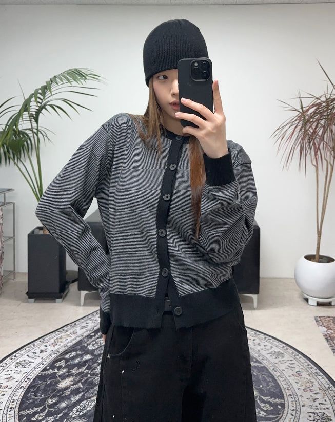 SATIIIZ(サティーズ)の「Pedin Striped Crop Cardigan(Tops)」