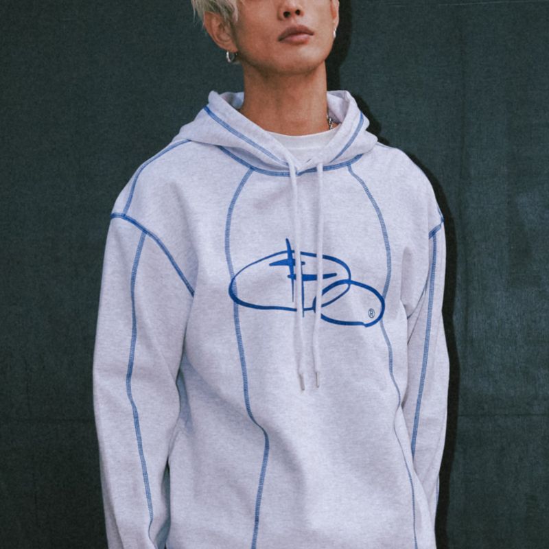 ROMANTIC CROWN（ロマンティッククラウン）の「SHINING LOGO STITCH HOODIE（Tops）」