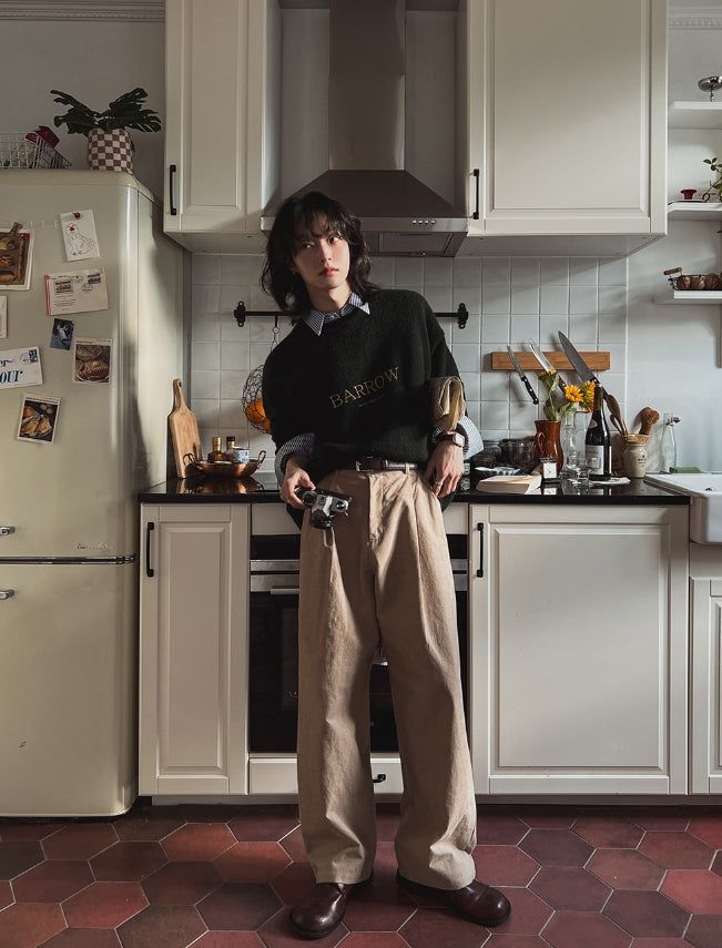 Phase Corduroy Pintuck Pants