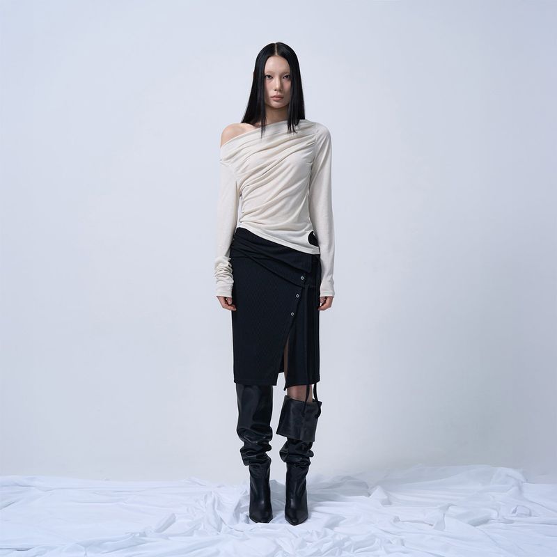 OFF SHOULDER SHIRRING CUT-OUT TOP (PALE GREEN)