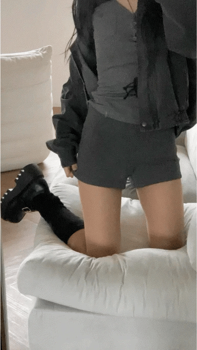 Low Classic Minimal Pocket Span Shorts (2 colors)