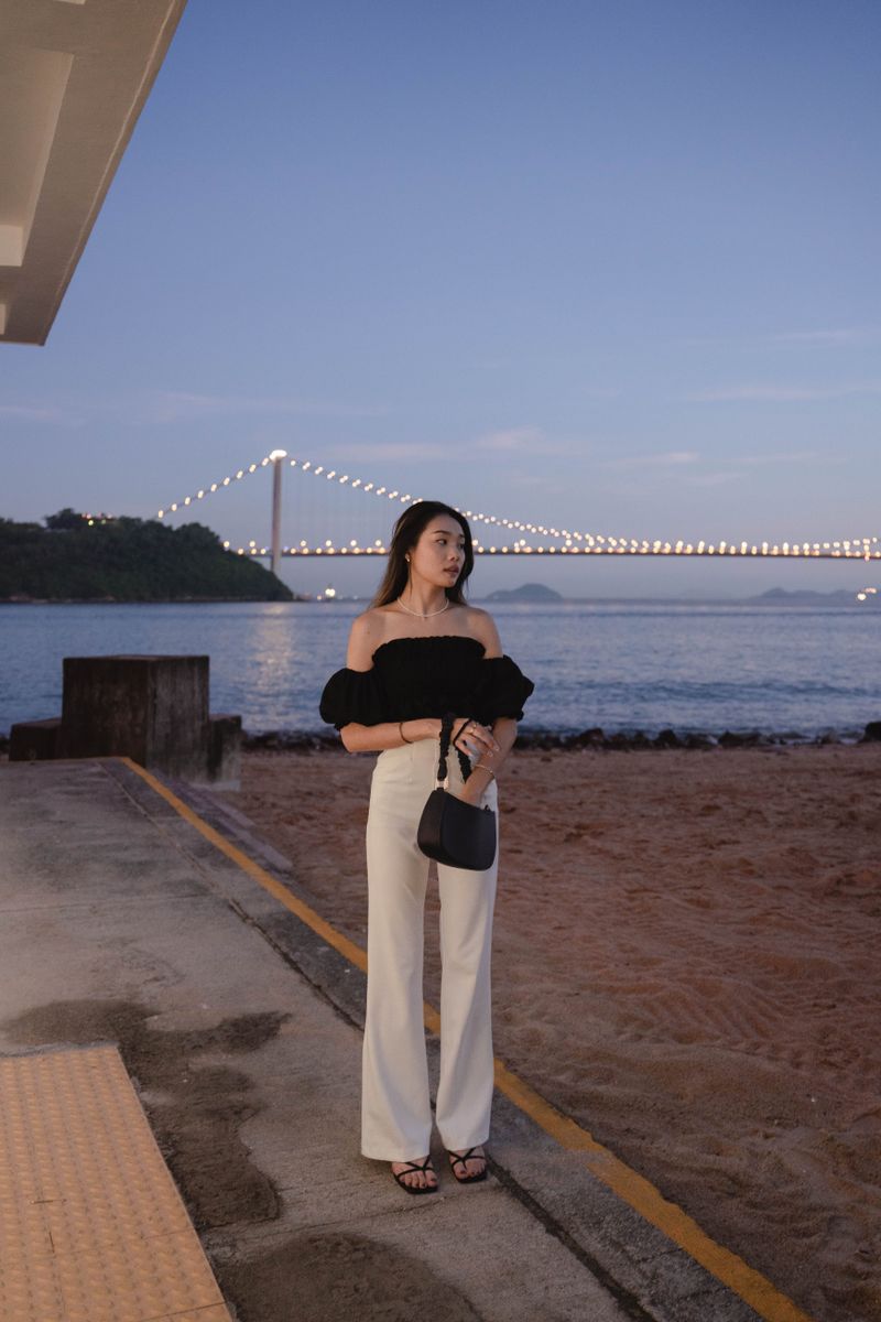 We Fell In Love In Reality（ウィ フェル イン ラブ イン リアリティ）の「Puffy Duffy Off-shoulder Top - Black（Tops）」