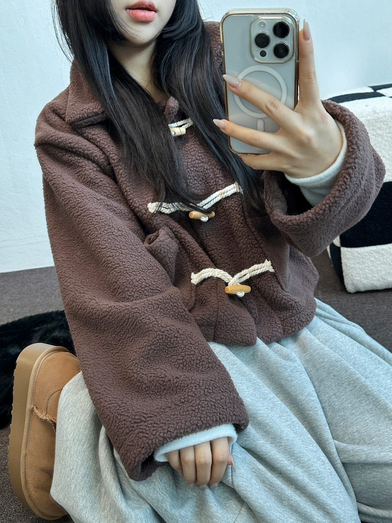 SHEEP FUR SEMI CROPPED TTEOKBOKKI COAT 🤎🤍🧸4COLOR