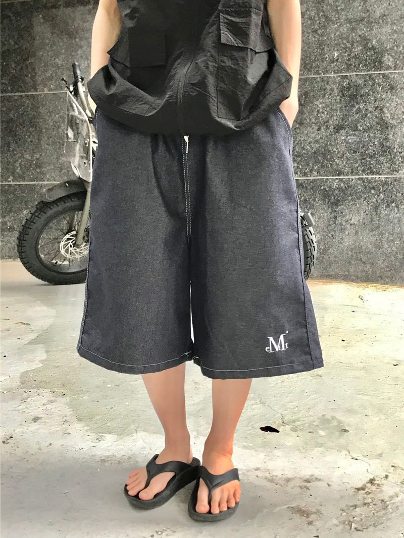 MUCENT（ムセント）の「ブランドバミューダデニムハーフパンツ (Black, Mid blue)（パンツ）」