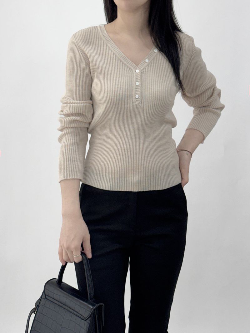 Scani V-neck Button Long Sleeve Knit