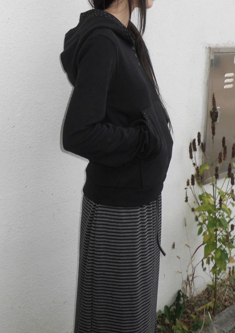 dot hood tee