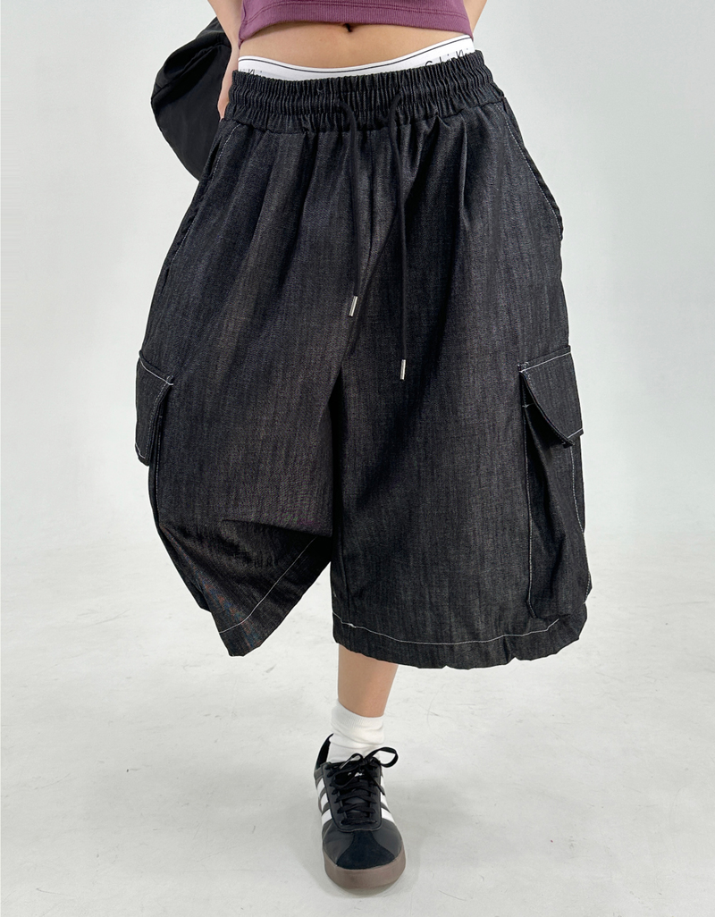 BLUE BERMUDA DENIM CARGO PANTS💙🖤 - 2 COLORS