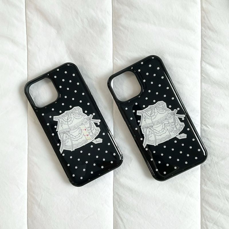 Fake cake case (Dot v.white cake)