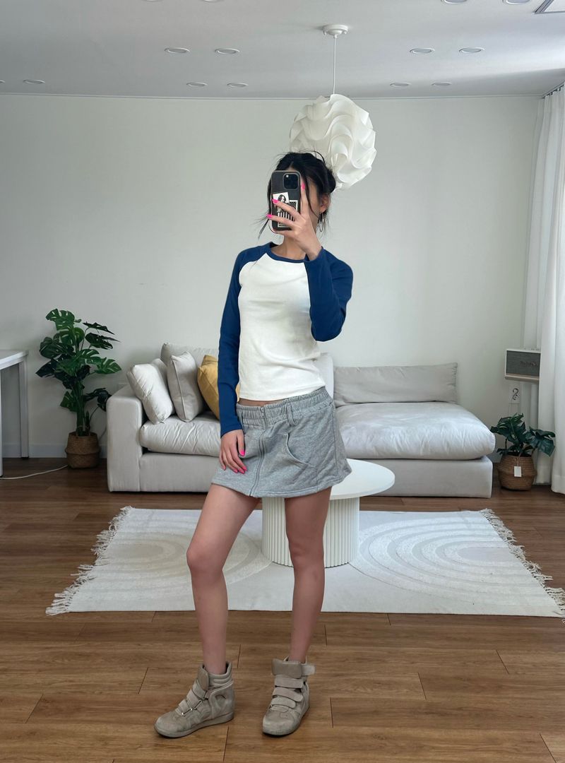 classic raglan tee
