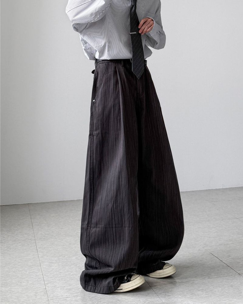 YOURNUS（ユアナス）の「Shiny Stripe Balloon Pants（Pants）」