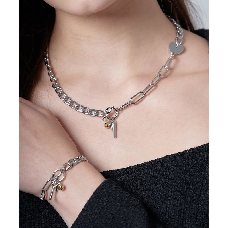 FAVORITE TOGGLE NECKLACE