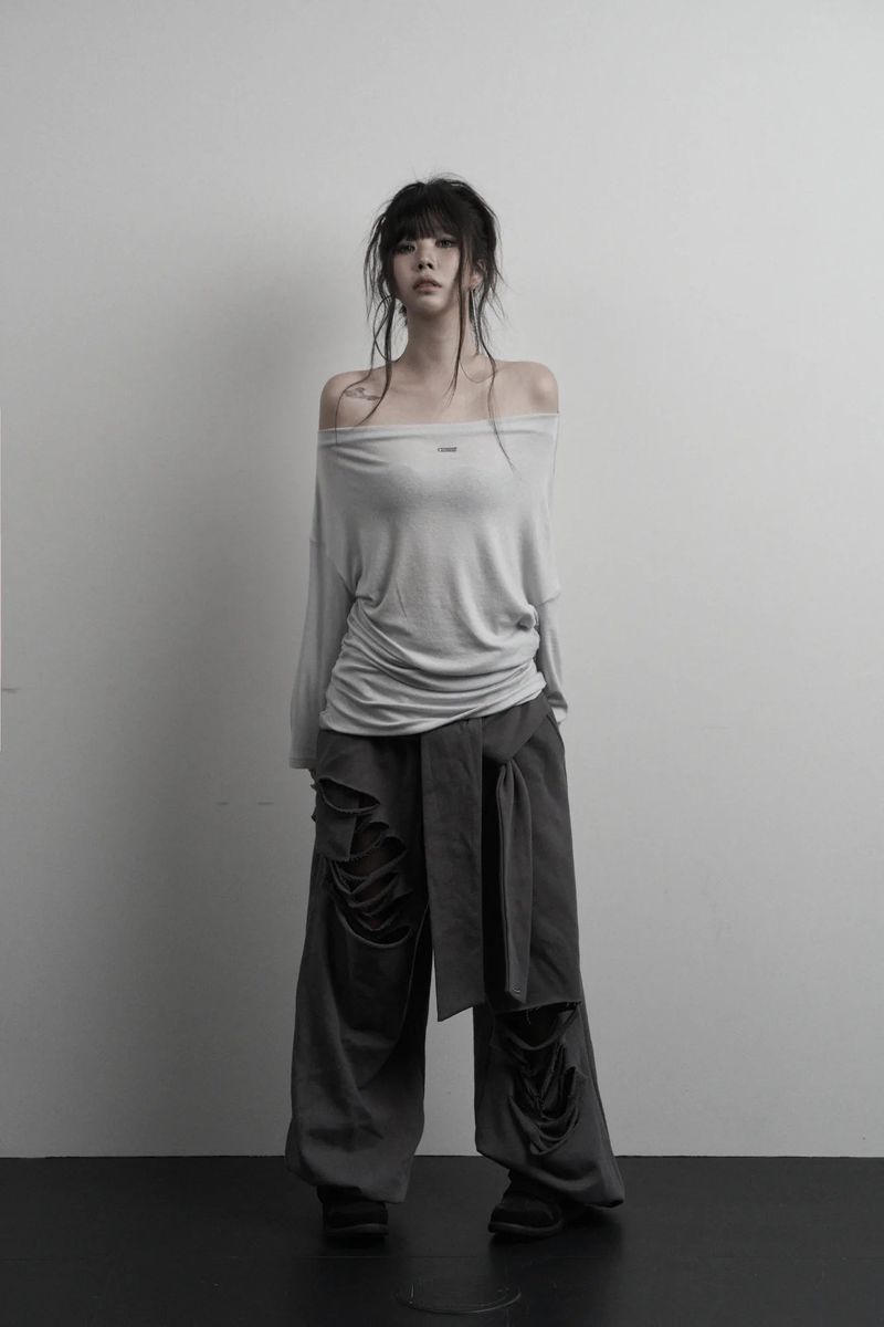 [label] back damage off-shoulder top (gray)