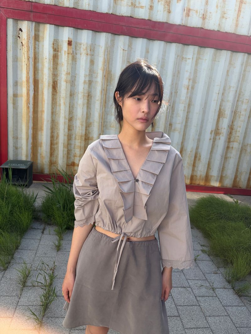 ripple crop blouse