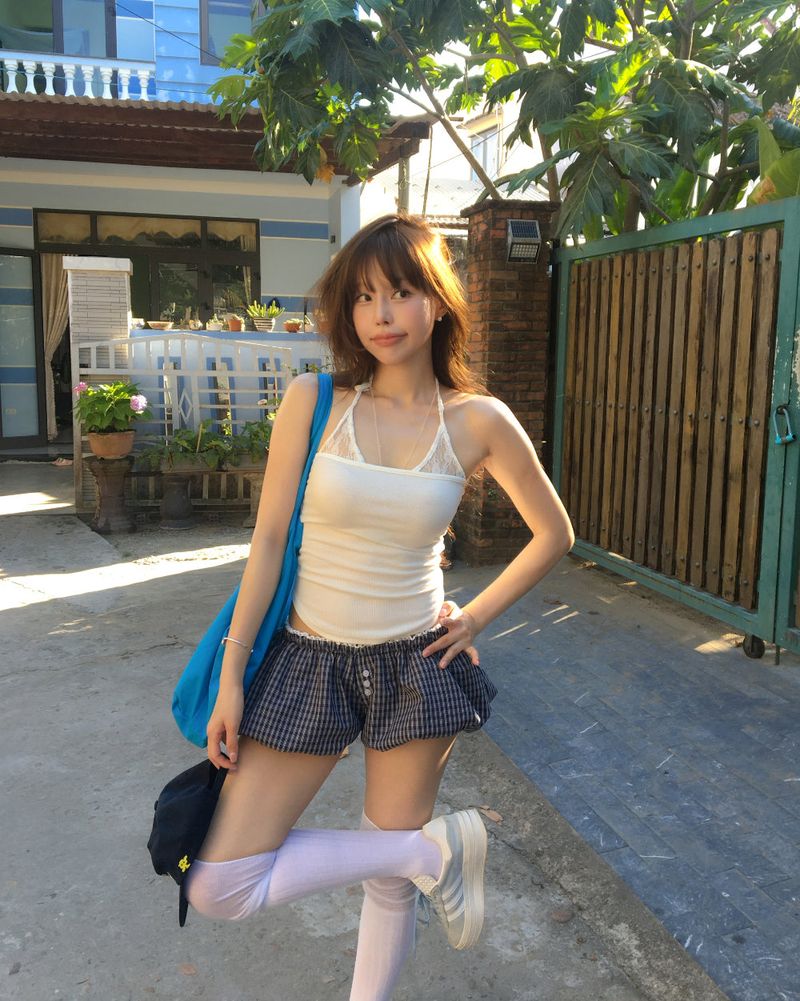 cloudemotion（クラウドエモーション）の「titi halter lace layer sleeveless top（Tops）」