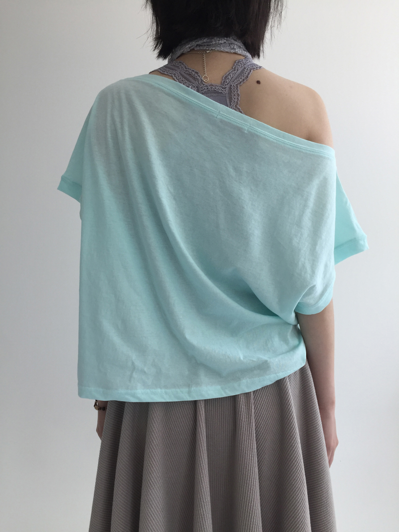 Fog off-shoulder t-shirt (4color)