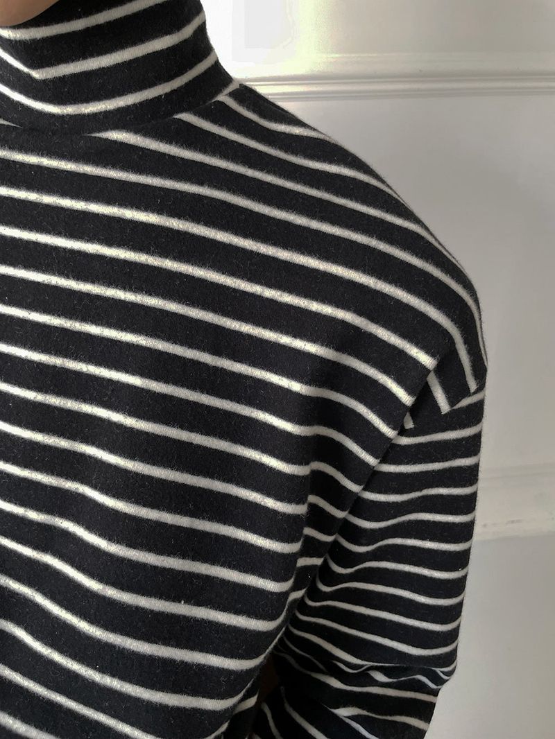 Never Peach Border High Neck T Shirt (2color)