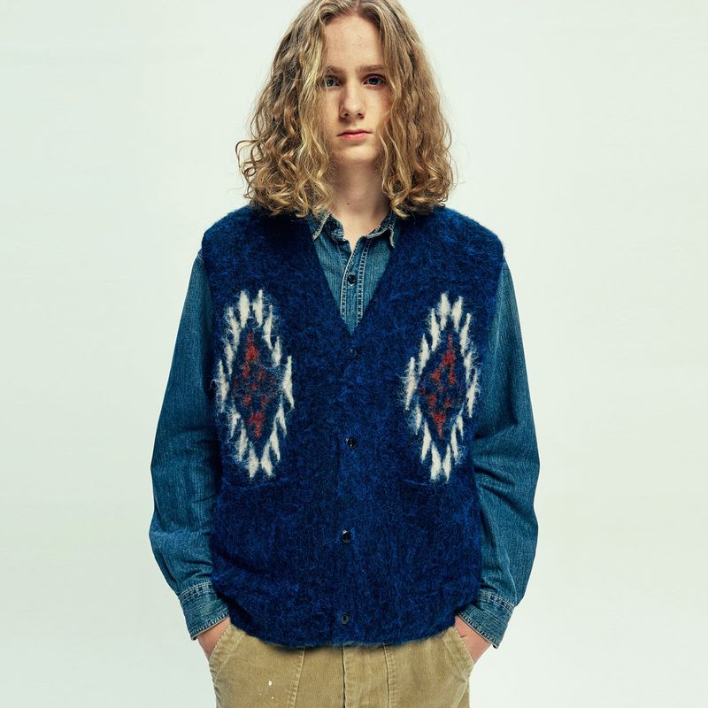 KND（ケイエンド）の「chimayo pattern brushed knit vest navy（Tops）」