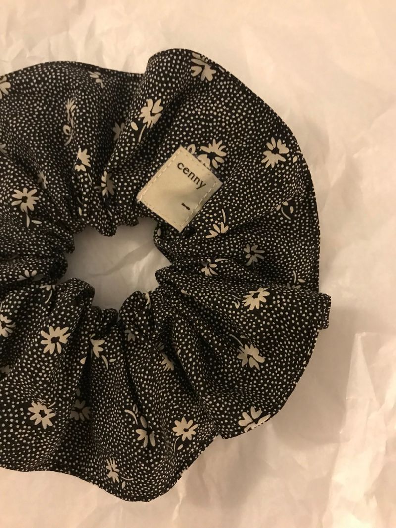 Vintage Hair Ruffle - Dark Floral