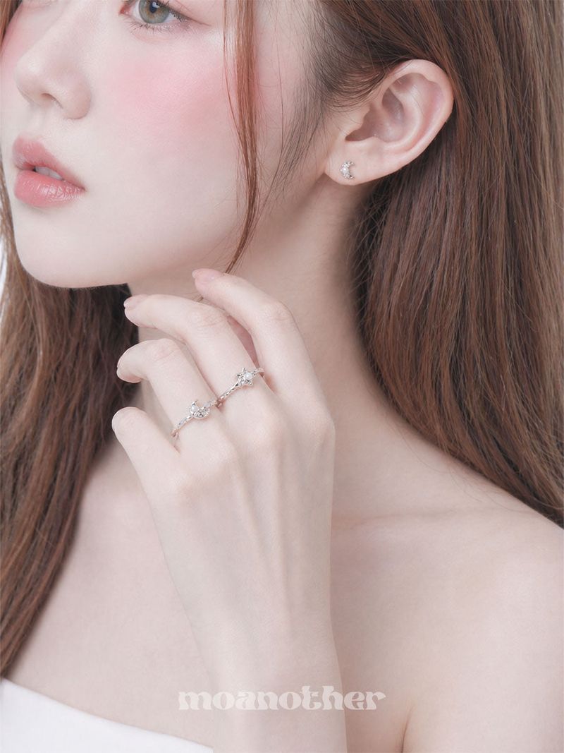 moanother（モノアザー）の「ミニムーンスターリング（アクセサリー）」