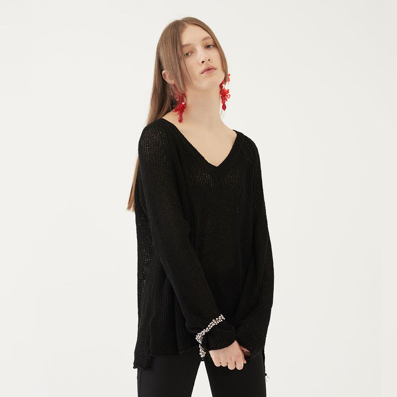 V-NECK KNIT TOP (BLACK)