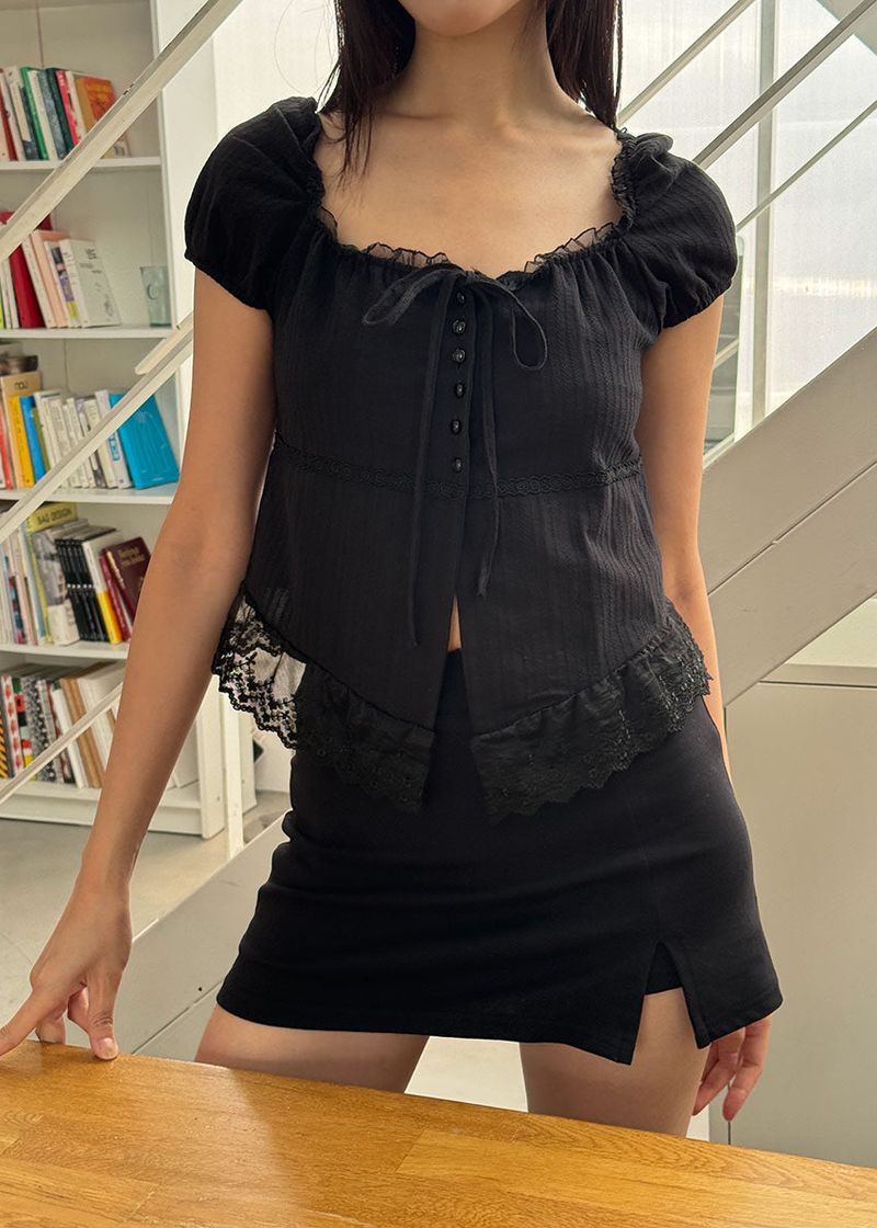 ROSY LACE BLOUSE