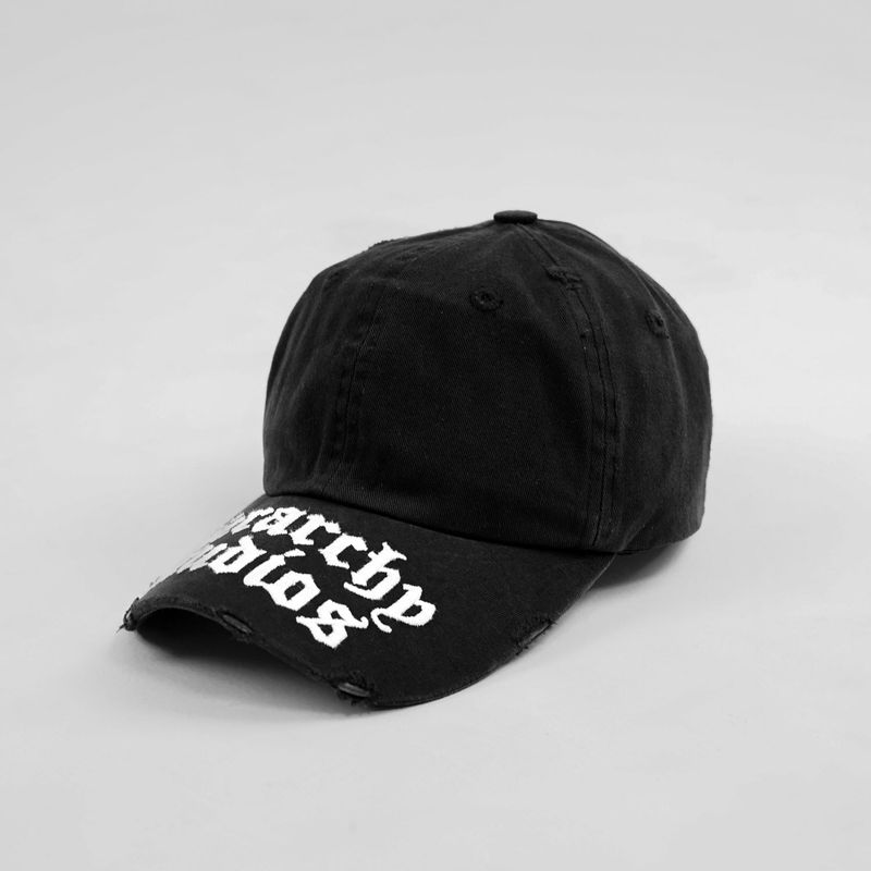Hierarchy Studios(ヒエラルキースタジオ)の「Hierarchy Studios - Distressed Black Wide Logo Baseball Cap(Hats)」