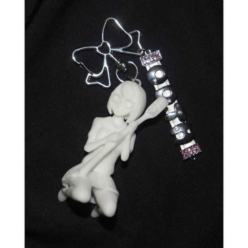 [MADE] Brush girl Statue Keyring (Pinkhair)