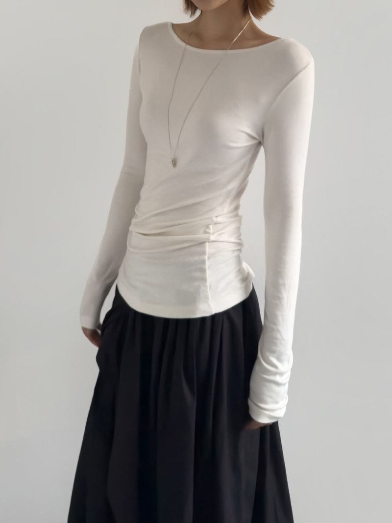 portraitseoul（ポートレイソウル）の「[prts made] ソフトタッチボートネックロングスリーブTシャツ (cream ivory, black 2colors)（トップス）」