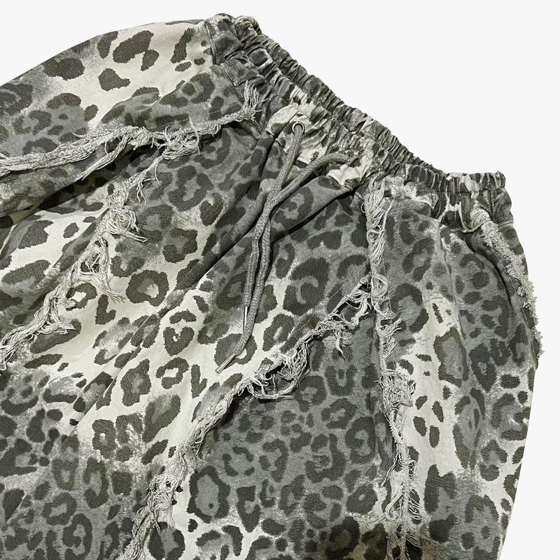 leopard grunge capri shorts_grey