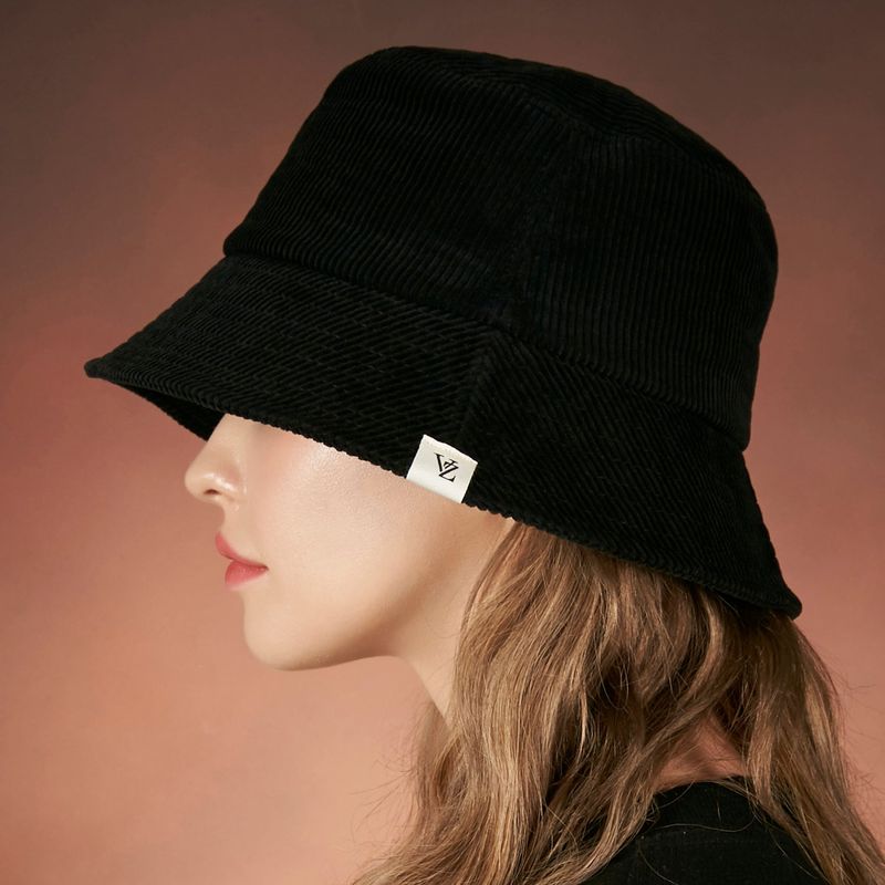 Corduroy label bucket hat
