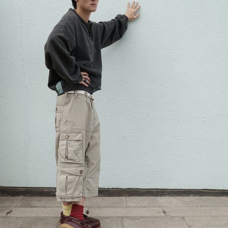 Symbolic button sweatshirt / Dusty charcoal