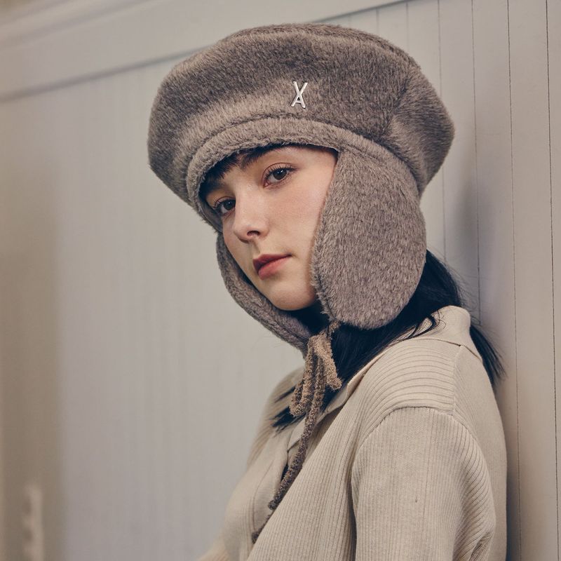 VA Stud Fly Wool Beret / Beige