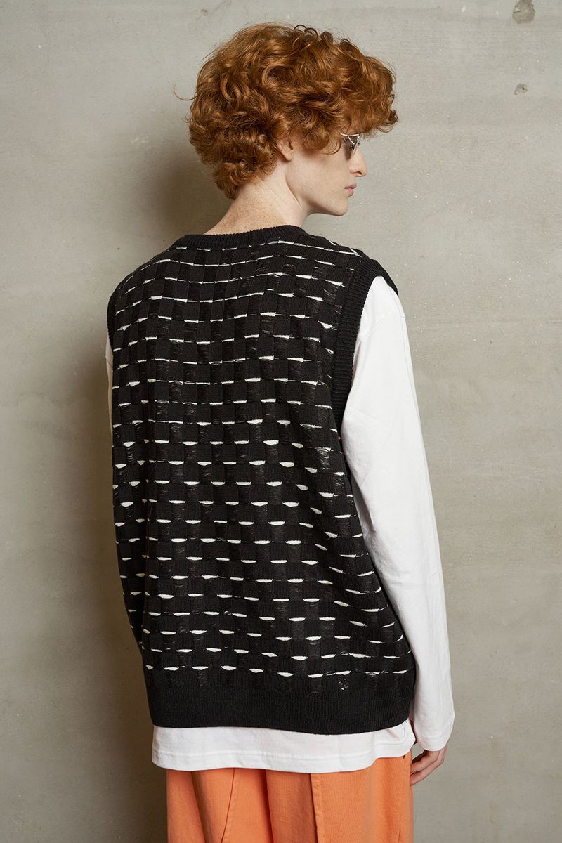 ROPE CHECKER KNIT VEST