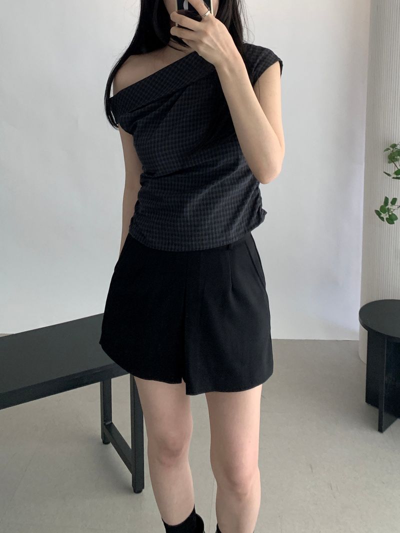 Sebit Check One-Off-Shoulder Blouse