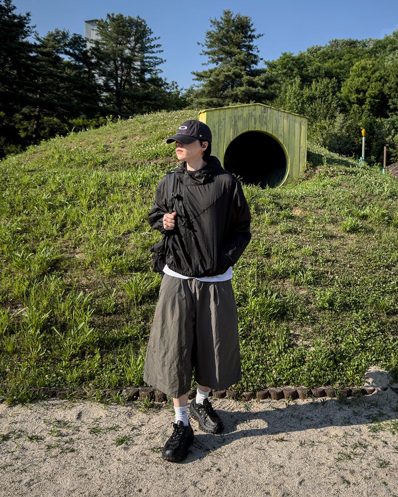Aeric Diagonal Lightweight Windbreaker