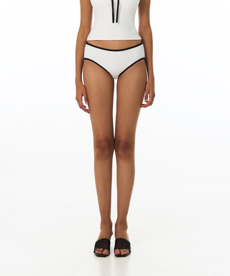 VINAJ(ビナジェイ)の「Line Low Bikini Panties (White)(Swimwear)」