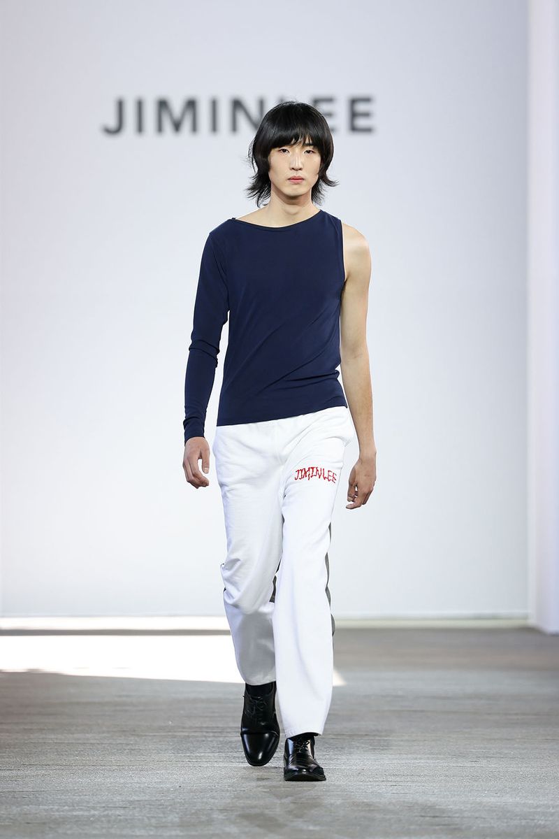 ONE SLEEVE BASIC T-SHIRT NAVY