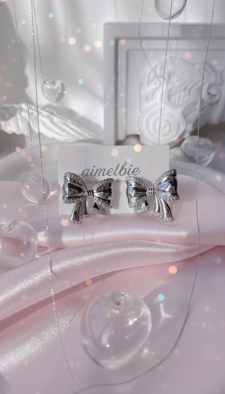 [ILLIT Wonhee Piercing] Puffy Ribbon Piercing - Silver Color