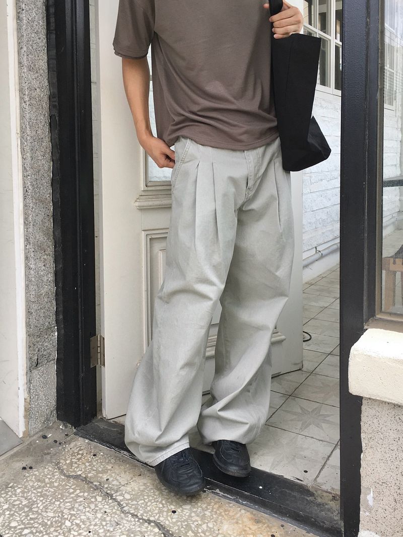 DISCERNMENT（ディサーンメント）の「Arctic Cation Pintuck Curved Pants 2C（Pants）」
