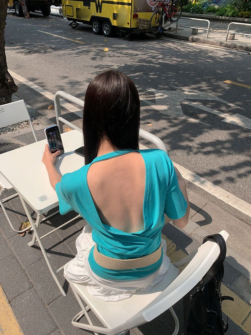 dereborujo(ドレボルゾー)の「Color Back Open Loose Fit Short-Sleeved T-shirt(Tops)」