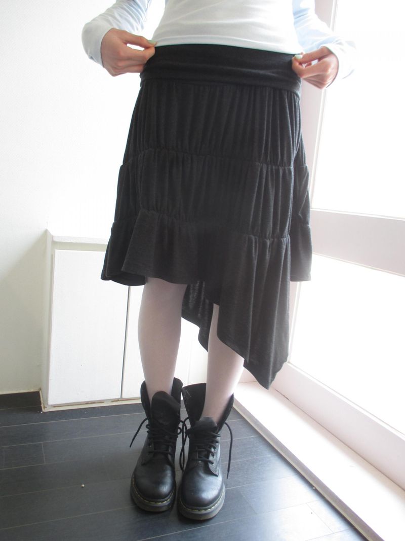 tiered midi sk