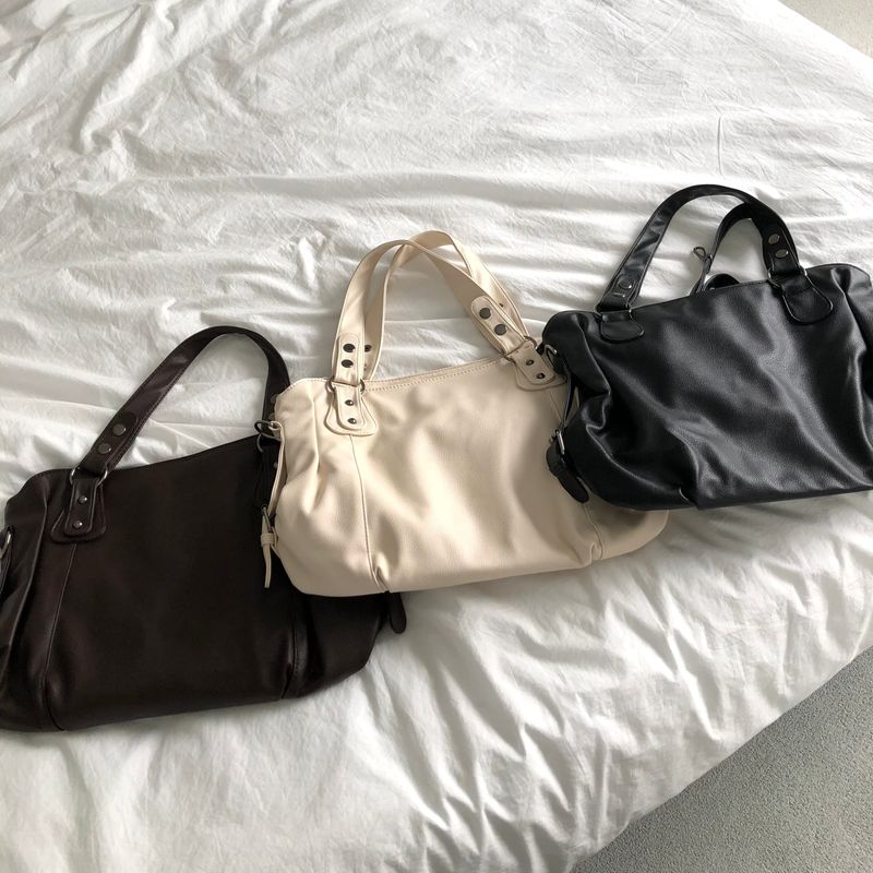 Cust Leather Shoulder Bag (3 colors)