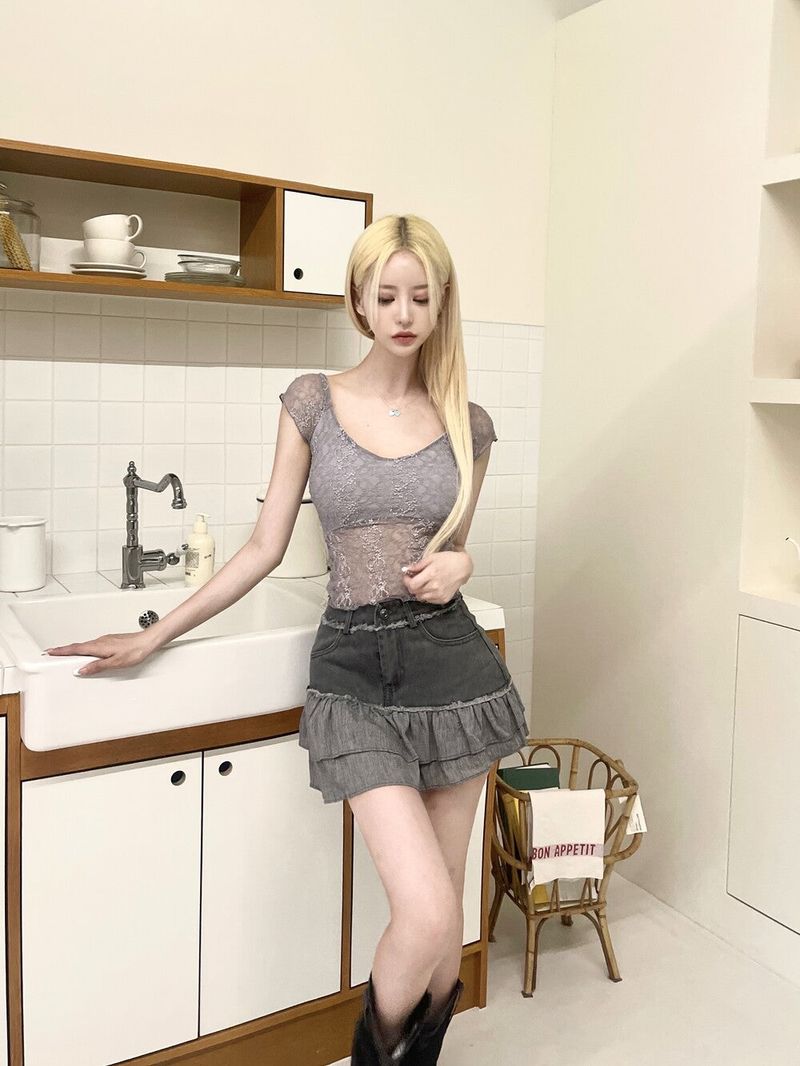 Seow（ソウ）の「1367. Maybe lace crop T (3color)（Tops）」