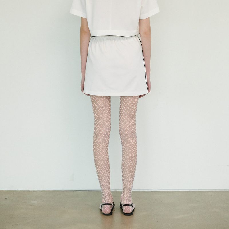 LINE MINI SKIRT, WHITE