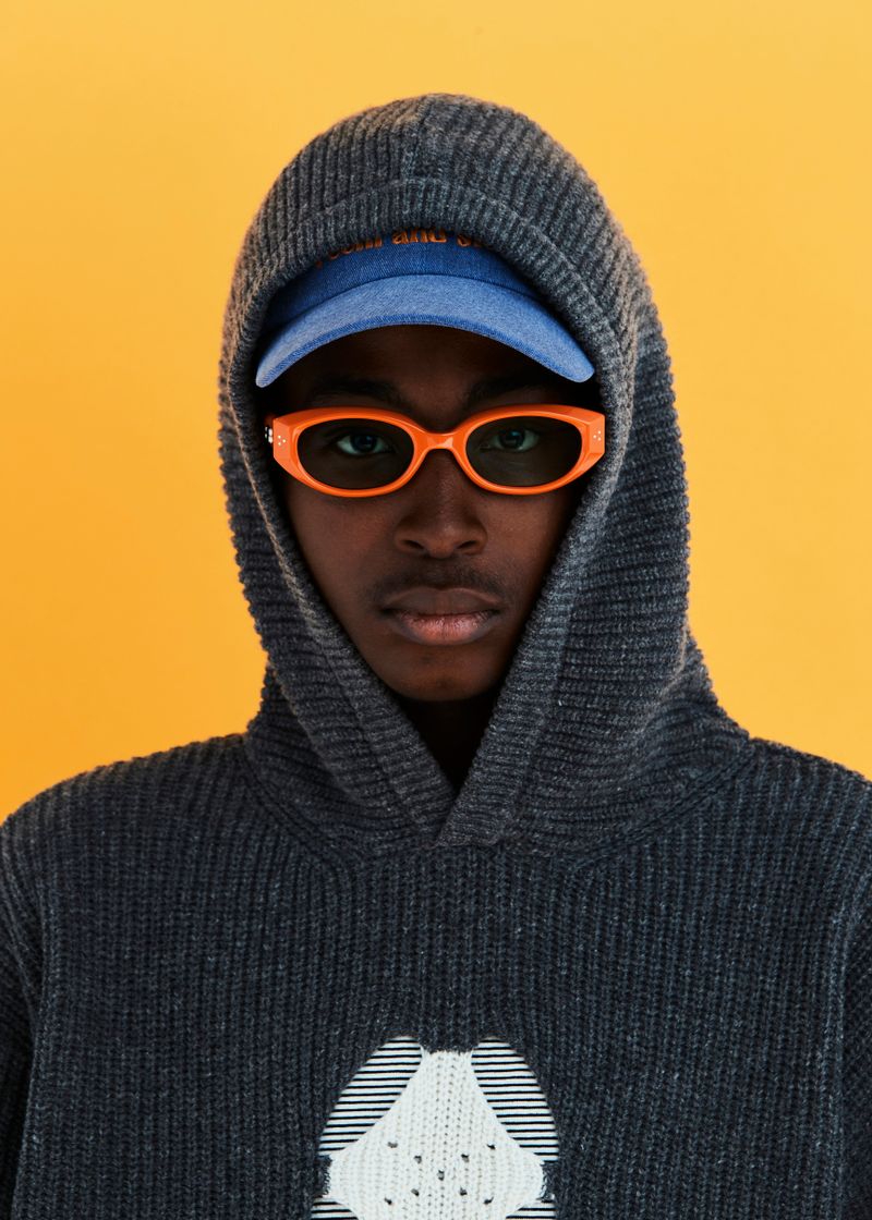 HOLE ARGYLE KNIT HOODIE / CHARCOAL