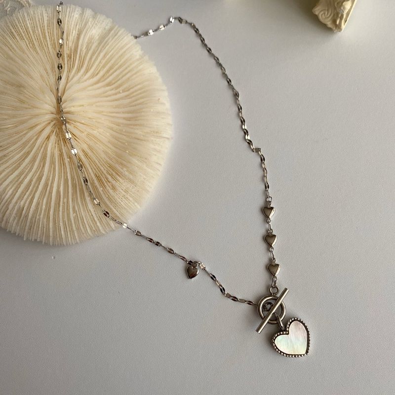 eg White mother-of-pearl Heart Toggle Bar Necklace