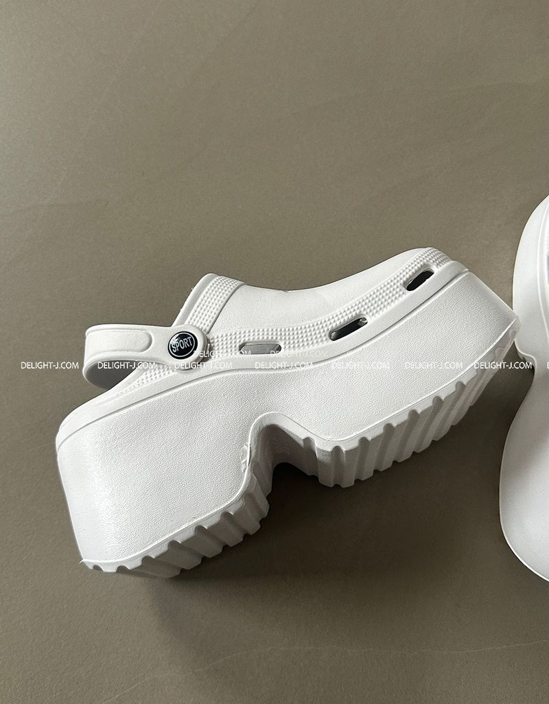 Platform Shin-Koo Log Tongue Slippers