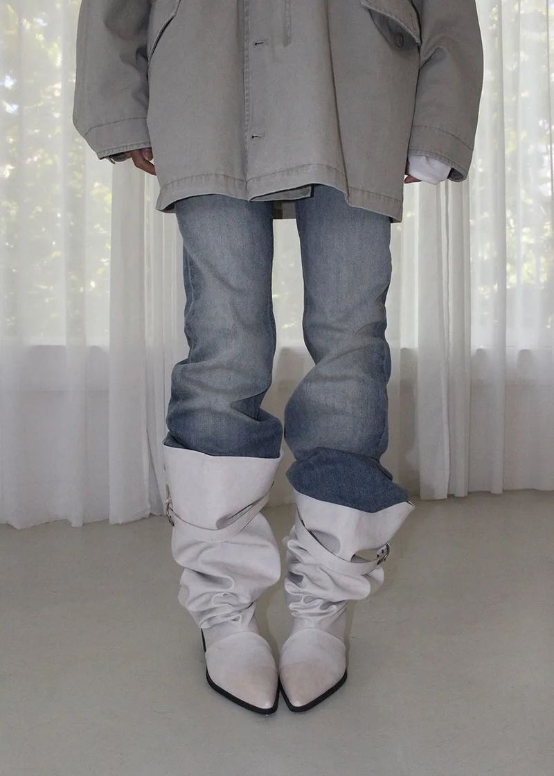 LOW FLARE BOOTS CUT DENIM